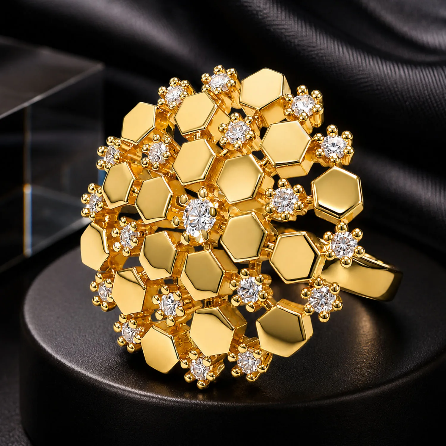 1. Fashion Sparkling Cluster Petal Rhinestone Wide Open Ring Floral Statement Finger Ring Jewelry Gifts For Ladies Daily Banquet
