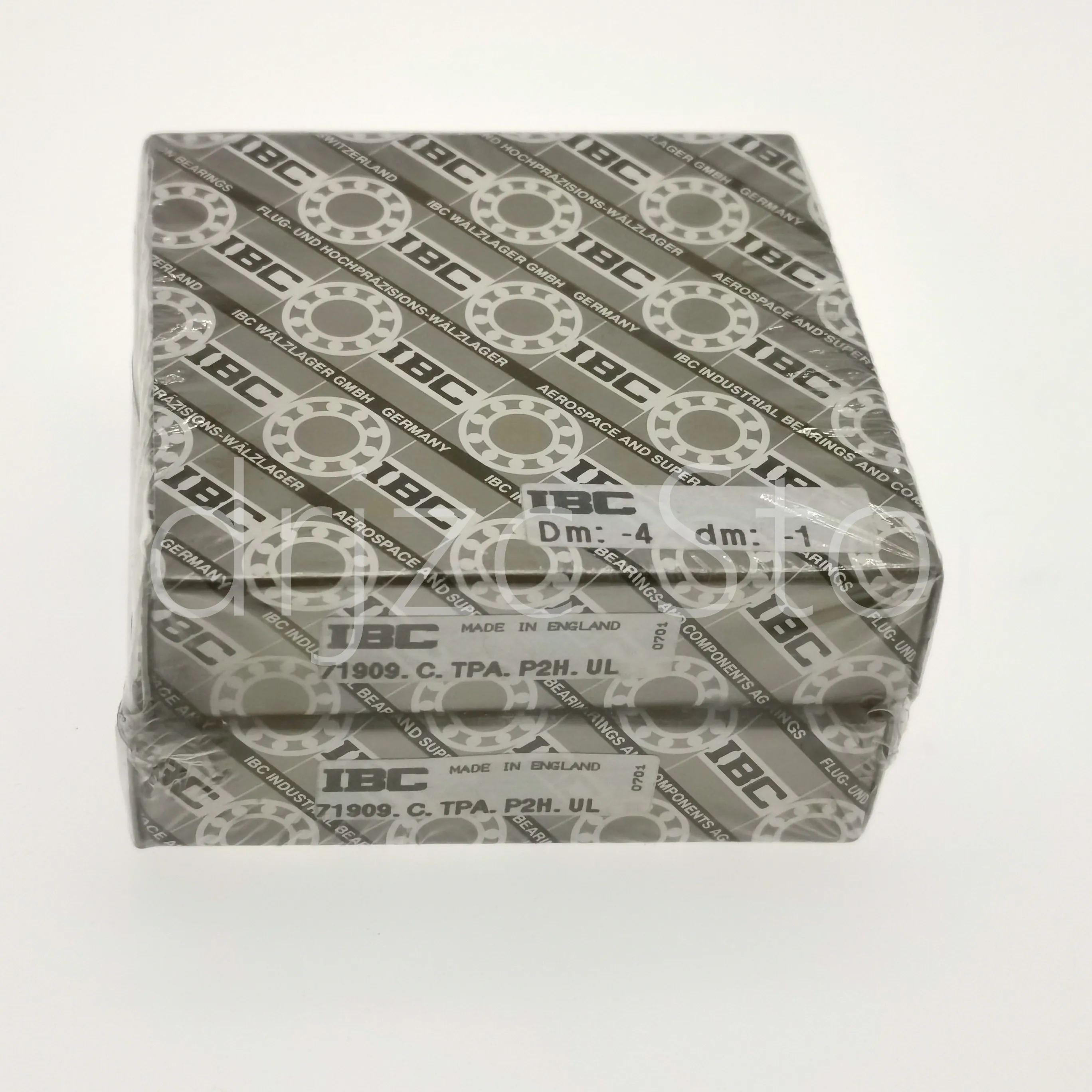 Ultra-Precision angular contact ball bearing 71909-C-TPA-P2H-UL