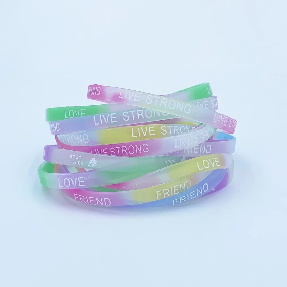 10pcs 패션 5mm 빛나는 실리콘 팔찌 편지 스포츠 고무 팔찌 탄성 캔디 컬러 팔찌 여성 남성