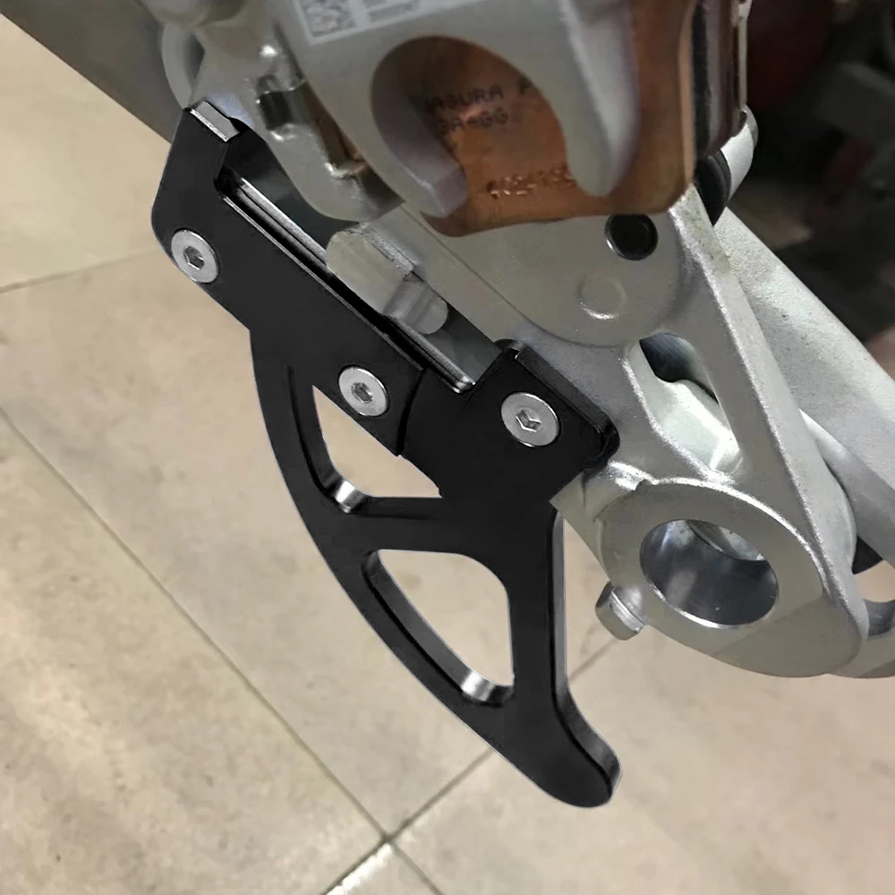 (EU-Lager) Für 2004-2022 KTM EXC 300 TPi XCW XCFW EXCF 530 500 450 400 350 300 250 200 150 125 SX XC SXF Hinterer Bremsscheibenschutz – Detail 3