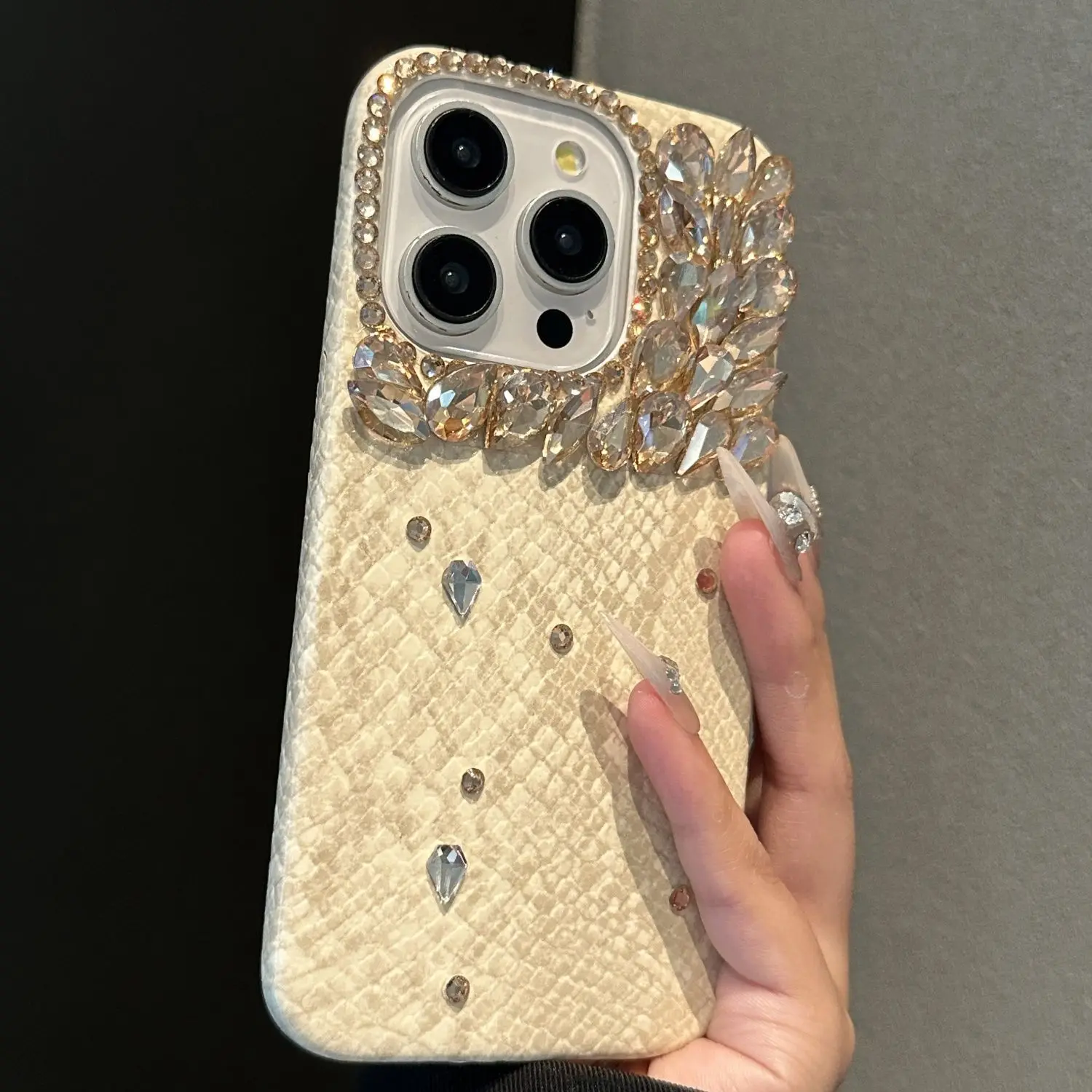 

Light yellow iPhone15 snake print iPhone11 Pile drill iPhone15promax phone case iPhone14 niche iPhone13 Drop resistant iPhone12