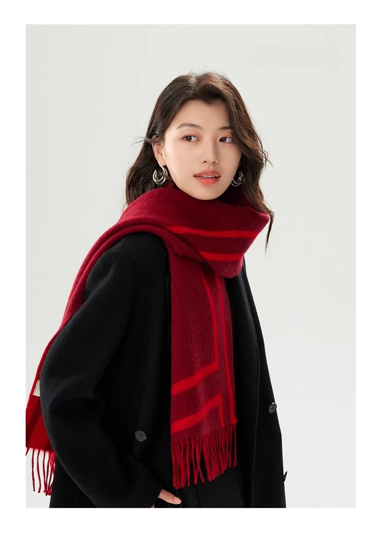 وشاح نسائي دافئ جديد للخريف والشتاء، وشاح مخطط بسيط وعصري من الصوف الحريري على الوجهين
