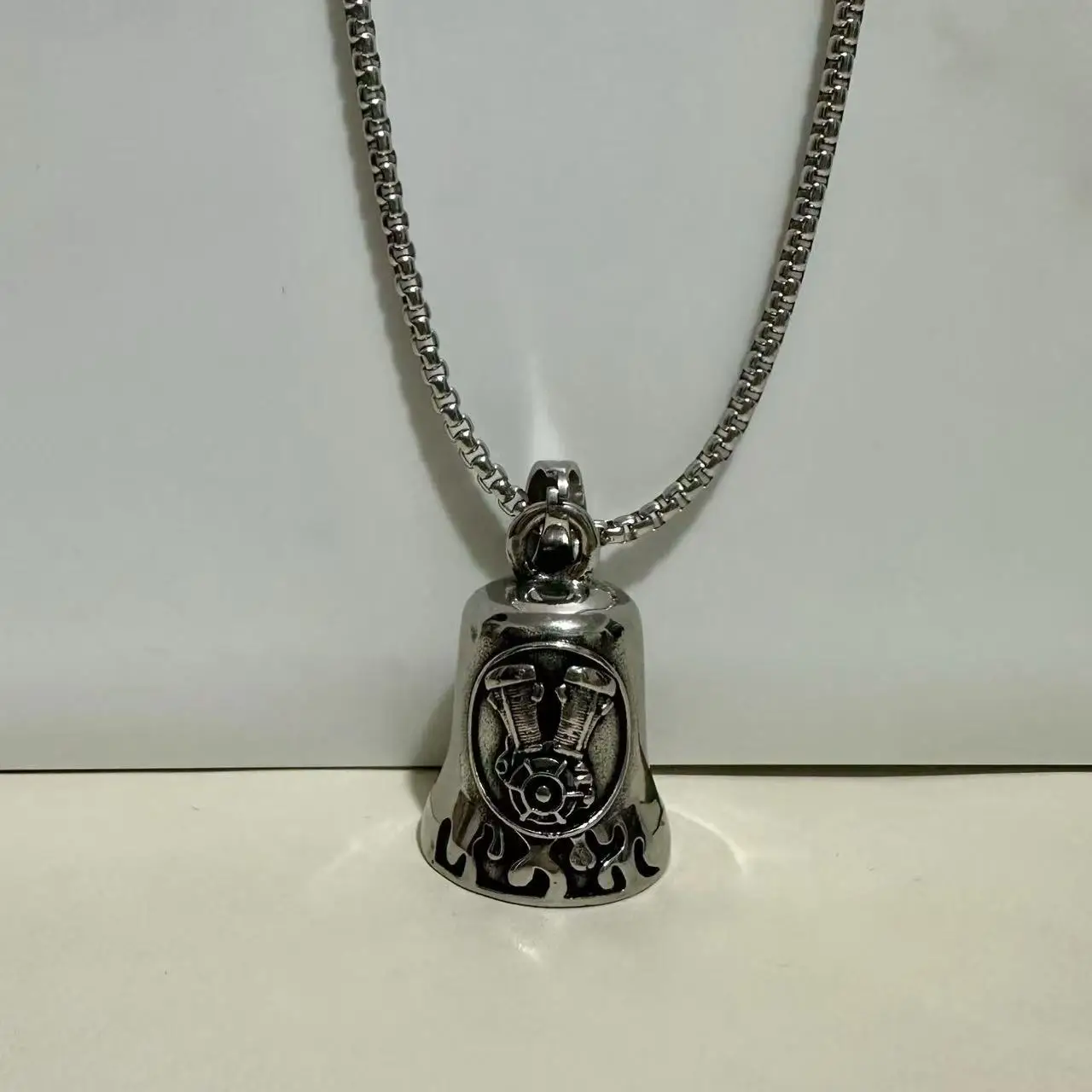 Fashion, personality, creativity, punk, hip-hop, motorcycle engine, exorcism, bell necklace, accessories