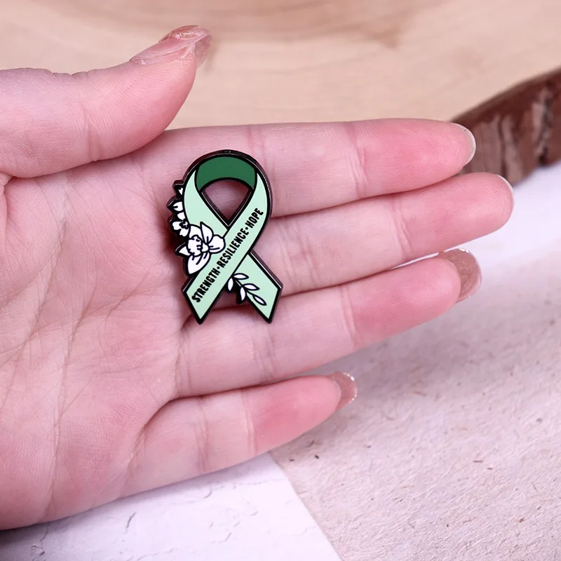 A3390 Green Ribbon Strength Resilience Hope Brooch Clothing Backpack Lapel Badges Fashion Jewelry Accessories For Kids Gifts