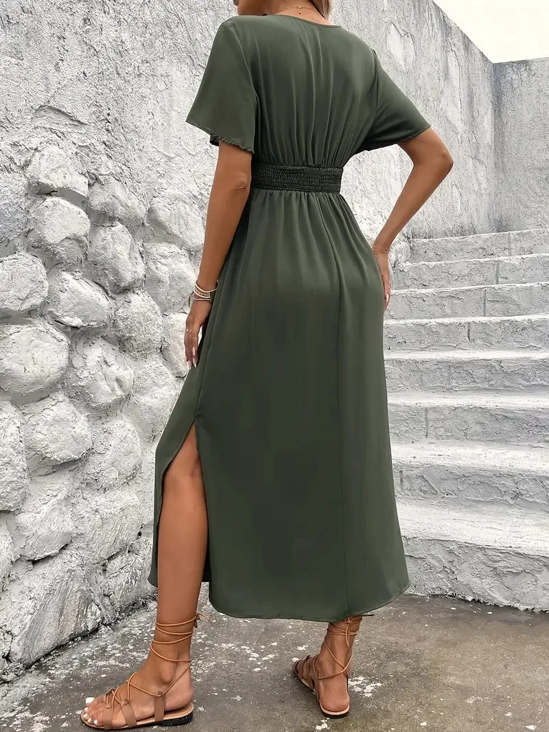 Abito longuette definito in vita con scollo a V verde oliva da donna alla moda con spacco laterale, maniche corte, abito casual per la data quotidiana