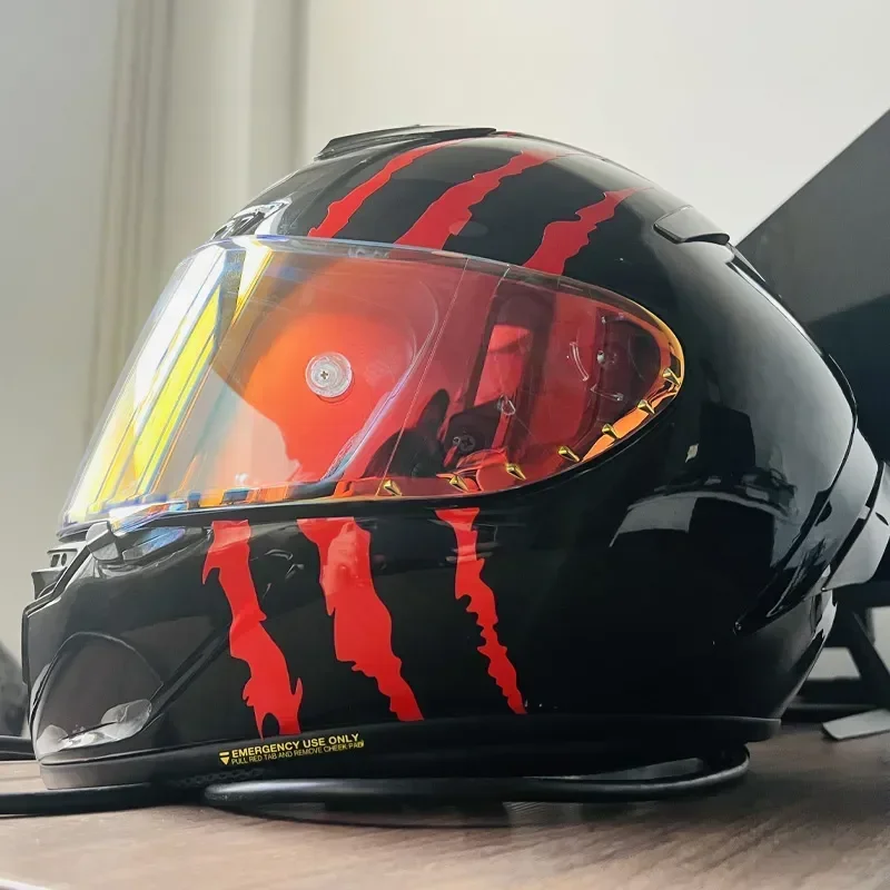 2 pezzi Monster Claw Scratch adesivi per casco moto fai da te decalcomanie in vinile per corpo moto per BMW KTM Kawasaki YAMAHA SUZUKI HONDA