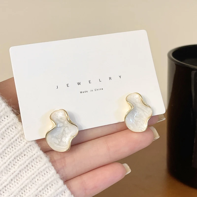 White Enamel Cloud Women\'s Stud Earrings Irregular Shape Gold Color Metal Side Wave Uneven Unusual Small Earrings for Girls