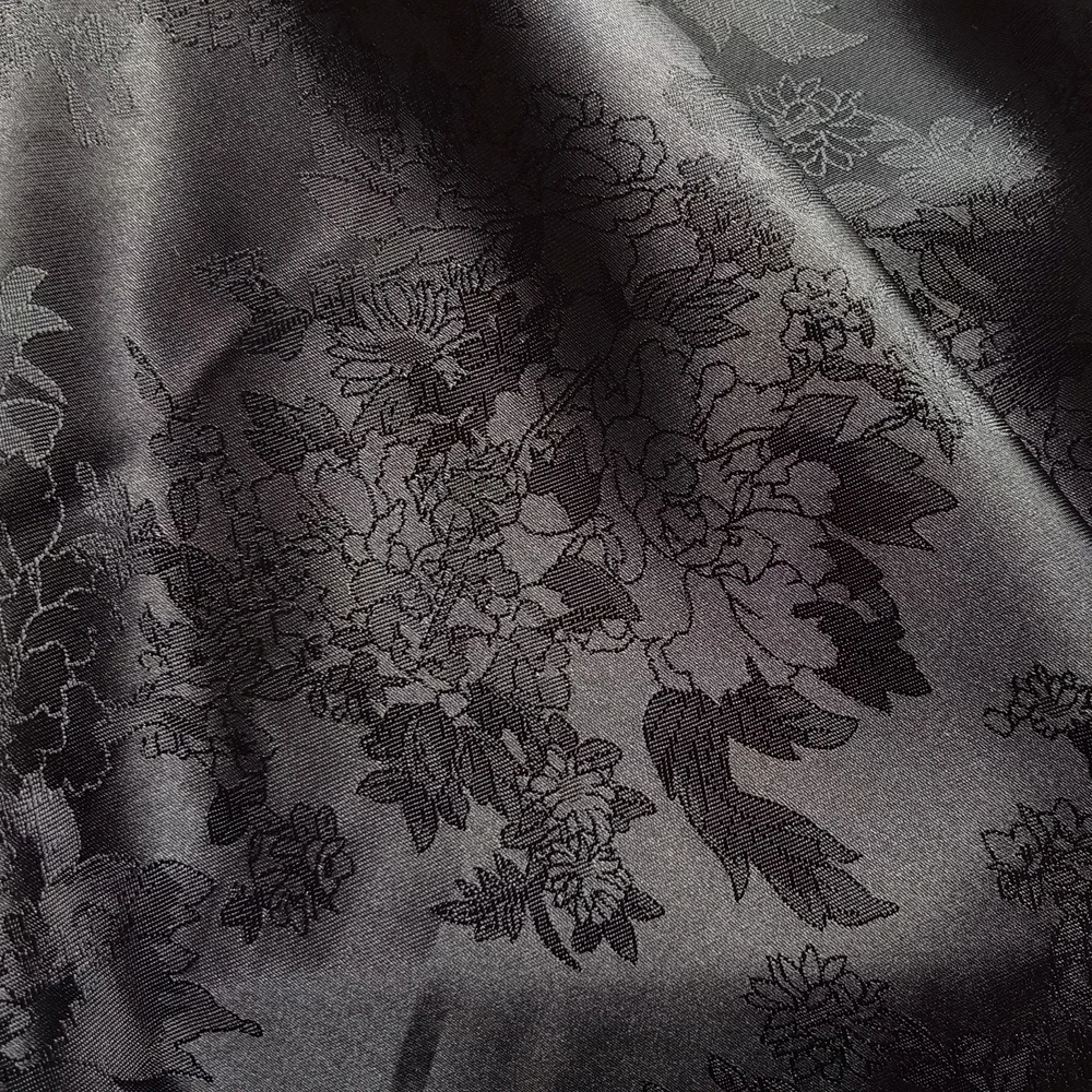 

100 см * 148 см черная шелковистая жаккардовая атласная ткань с цветочным принтом для внутренней подкладки, материал для шитья одежды