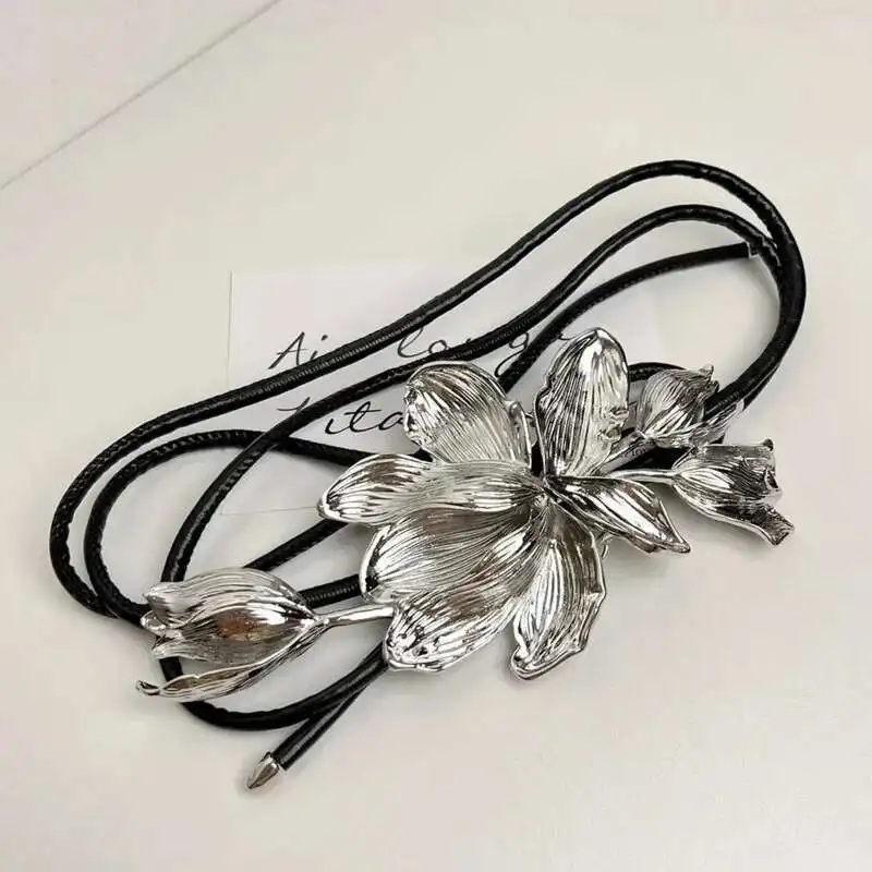 LANMREM Retro Gold Metal Flower Belt Women display picture 3