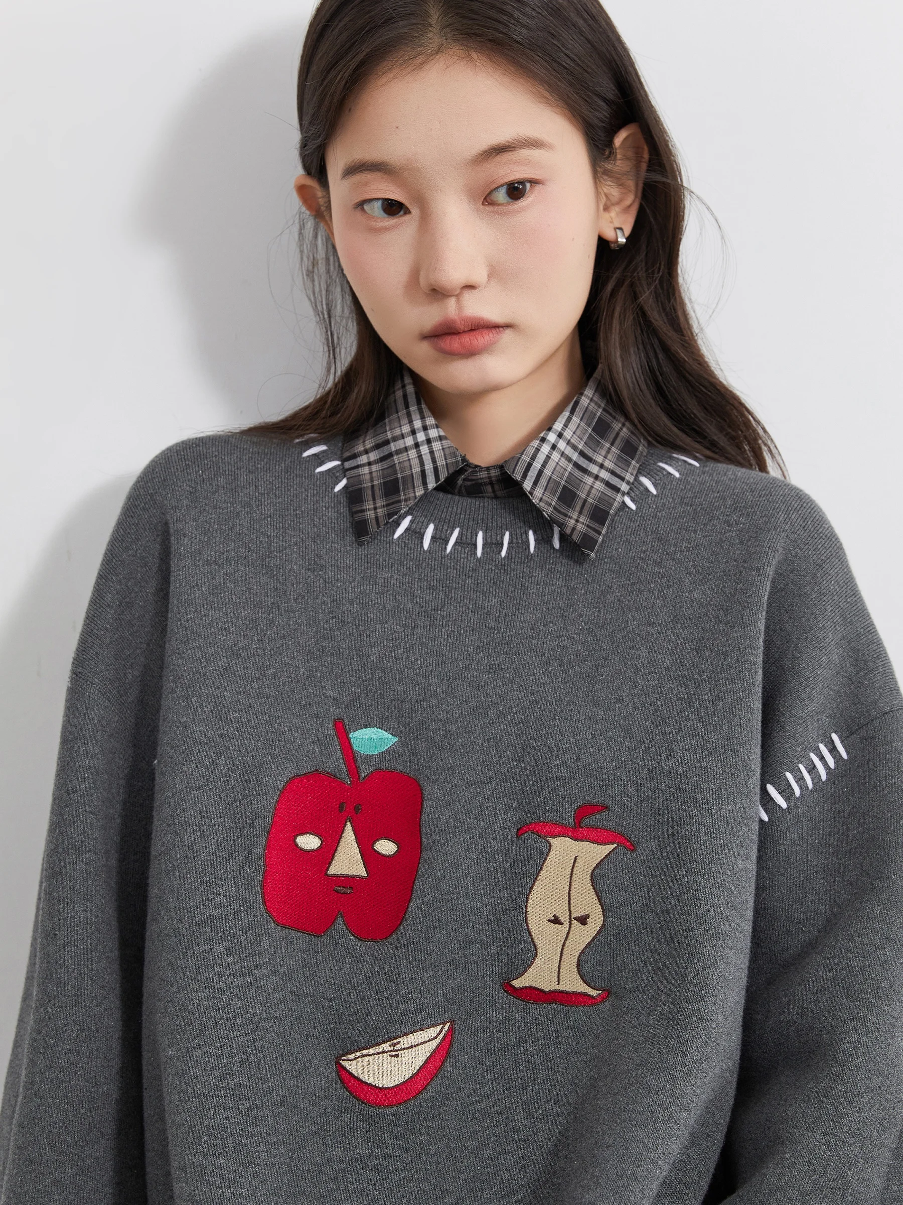 

CHICVEN Winter New Comfortable Pure Cotton Embroidery Sweater Design Sensation Color Blo Stitching round Ne Top for...