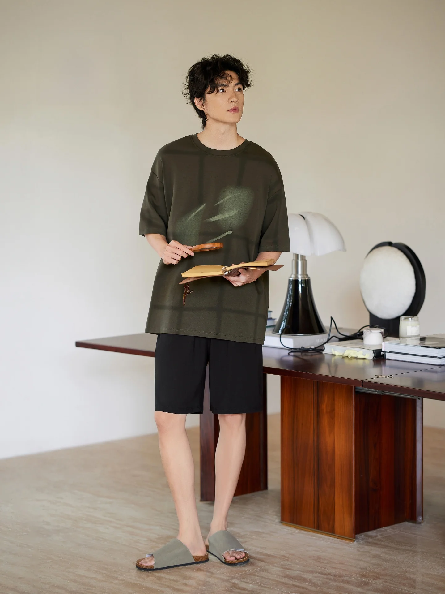 men's-summer-cotton-pajamas-short-sleeve-loose-fit-comfortable-breathable-home-clothes-round-neck-casual-loose-feeling-set