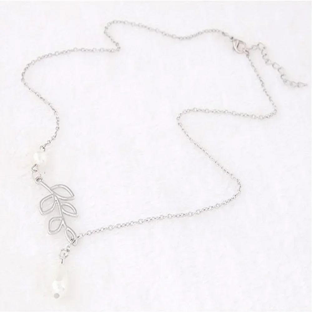 Personality leaf faux pearl drop cross clavicle chain