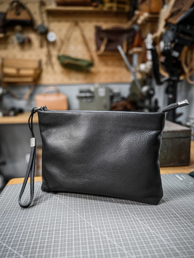 PNDME simple casual handmade first layer cowhide men's clutch bag travel luxury genuine leather phone certificate storage bag