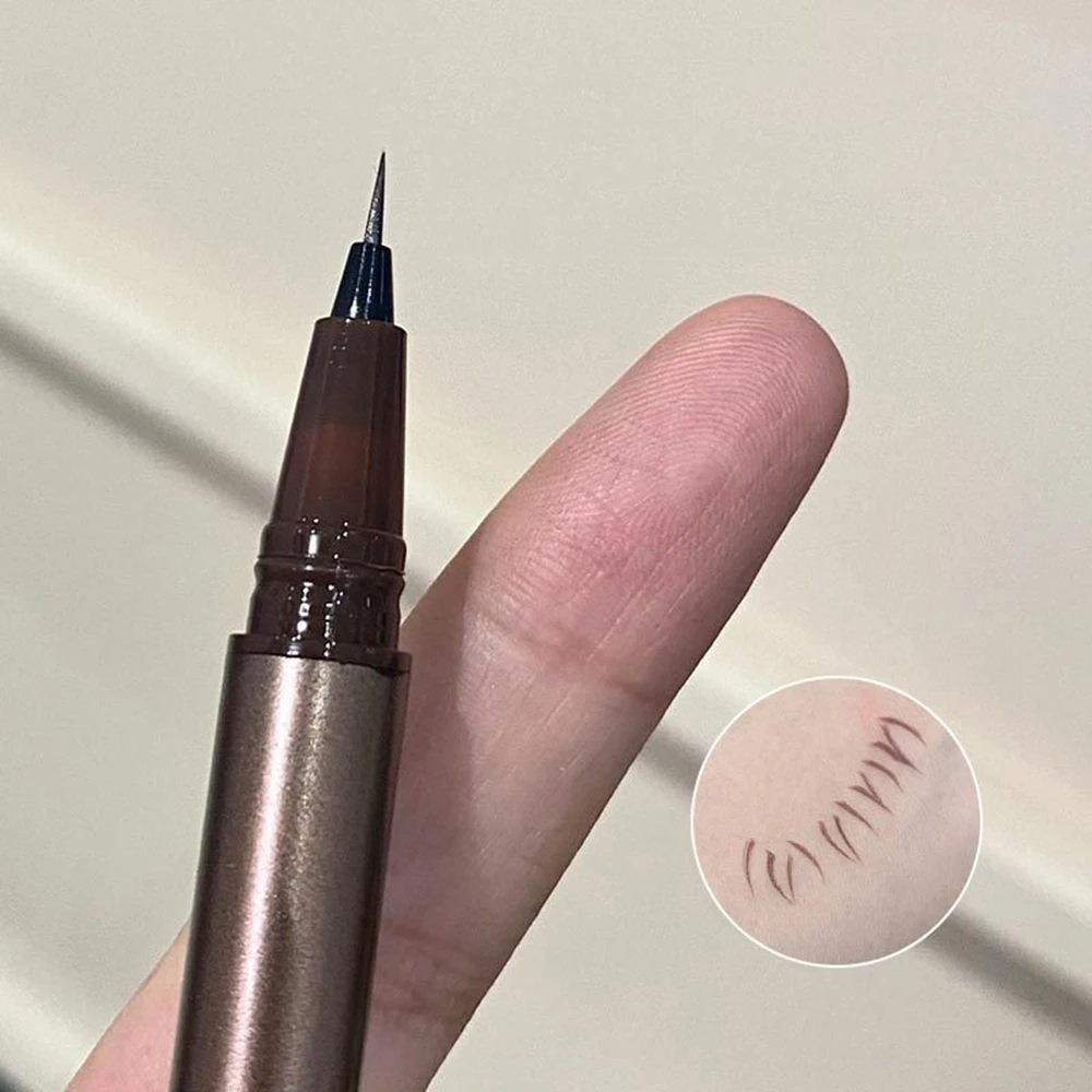 Ultra Cienki Eyeliner w Płynie do Dolnych Rzęs Czarny Brązowy Wodoodporny Trwały Gładki Eyeliner do Efektu Jedwabnego Oka Narzędzia do Makijażu Oczu