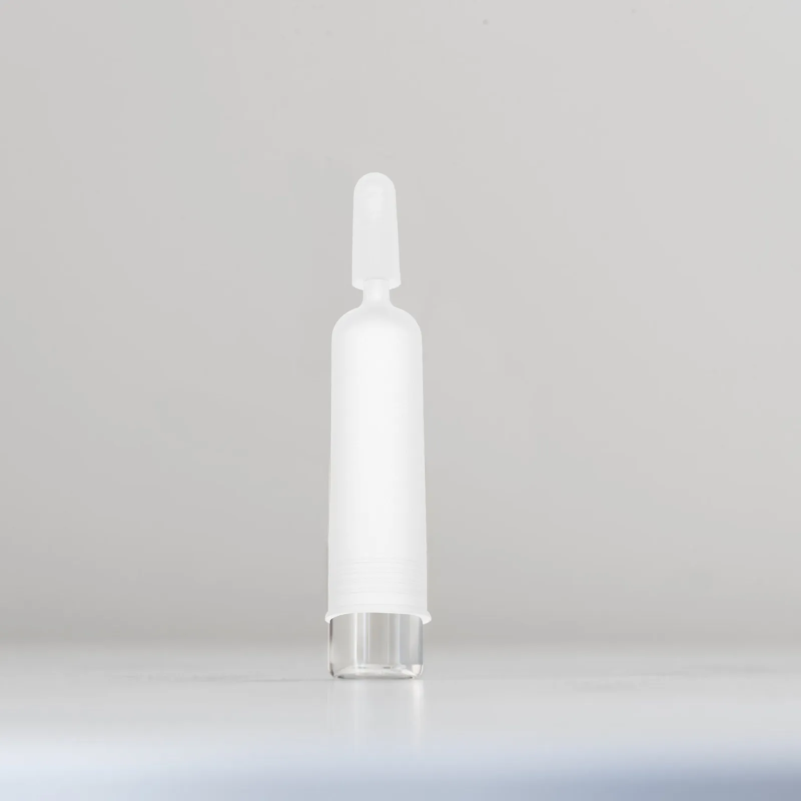 50-個のプラスチックアンプルボトルキャップエッセンシャルオイルバイアル用ドロッパーチップ再利用可能なディスペンシングカバー滑り止め交換用
