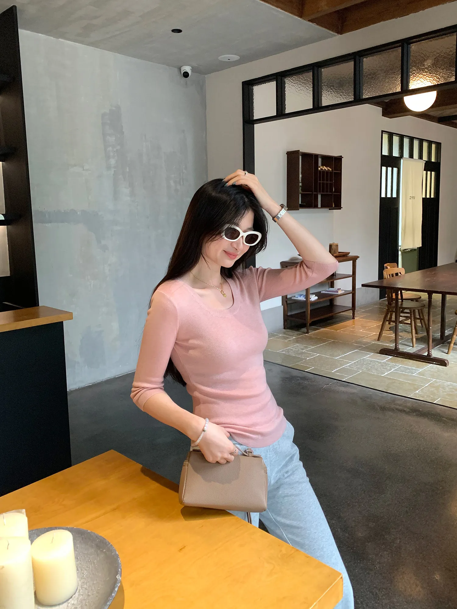 Chic V-Neck Mid-Sleeve Knitted Sweater Women's Style Light Maturity Beautiful Small Top Early Spring Fashionable Casual Wear