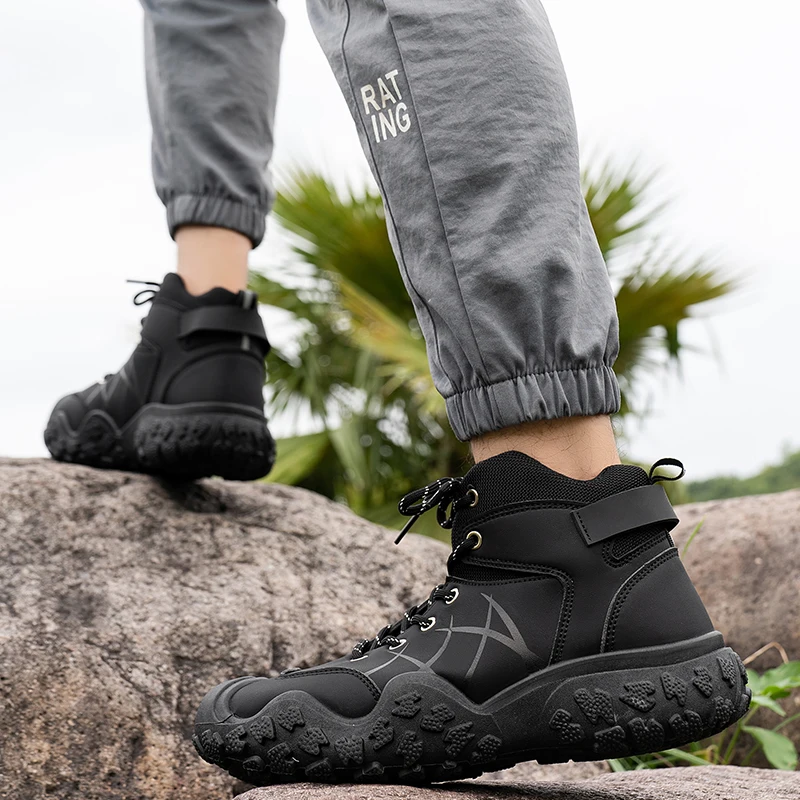 Klassische Herrenstiefel mit hohem Schaft, strapazierfähige Sohle, weiches Obermaterial, klassisch und modisch, geeignet zum Wandern und für Outdoor-Aktivitäten. – Detail 13