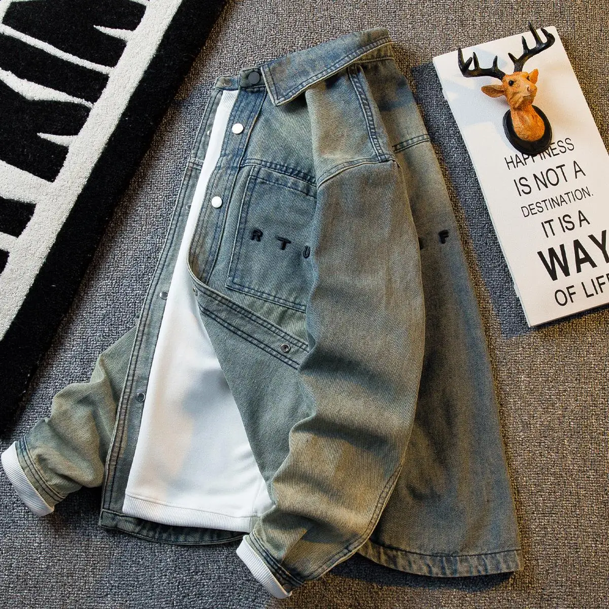 

American Sle Men's Denim irt Jaet Spring Autumn Loose Waed Casual Outerwear Stand Fit Embroidered Youth Faion