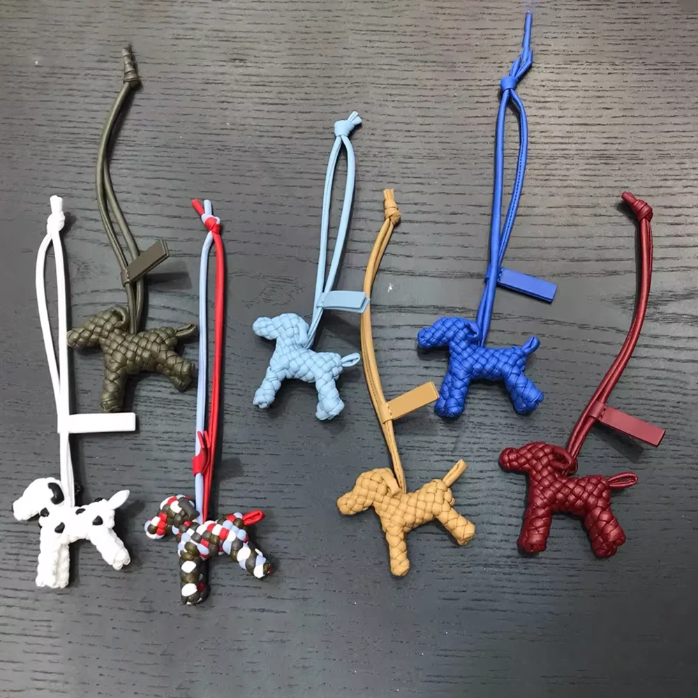 

Брелок-подвеска из плетеной кожи в виде собаки для женской сумки, украшение для сумки (без логотипа)