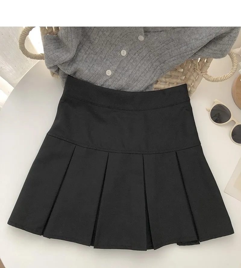 black skirt
