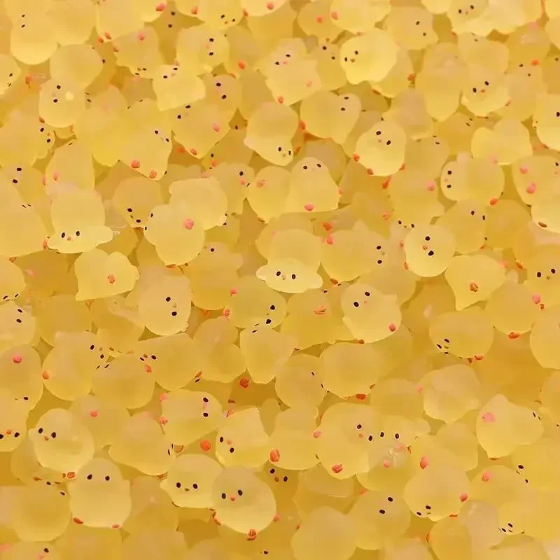 عبوة من 20 قطعة من لعبة الفرخ الصفراء الرائعة لتزيين السيارة، تماثيل صغيرة لملحقات تزيين غرفة العرض المنزلية