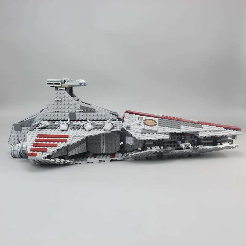 Kompatybilny z popularna zabawka zestaw 8039 Star Venator Republic TOY Attack Cruiser Model klocki budowlane prezenty na urodziny, boże narodzenie