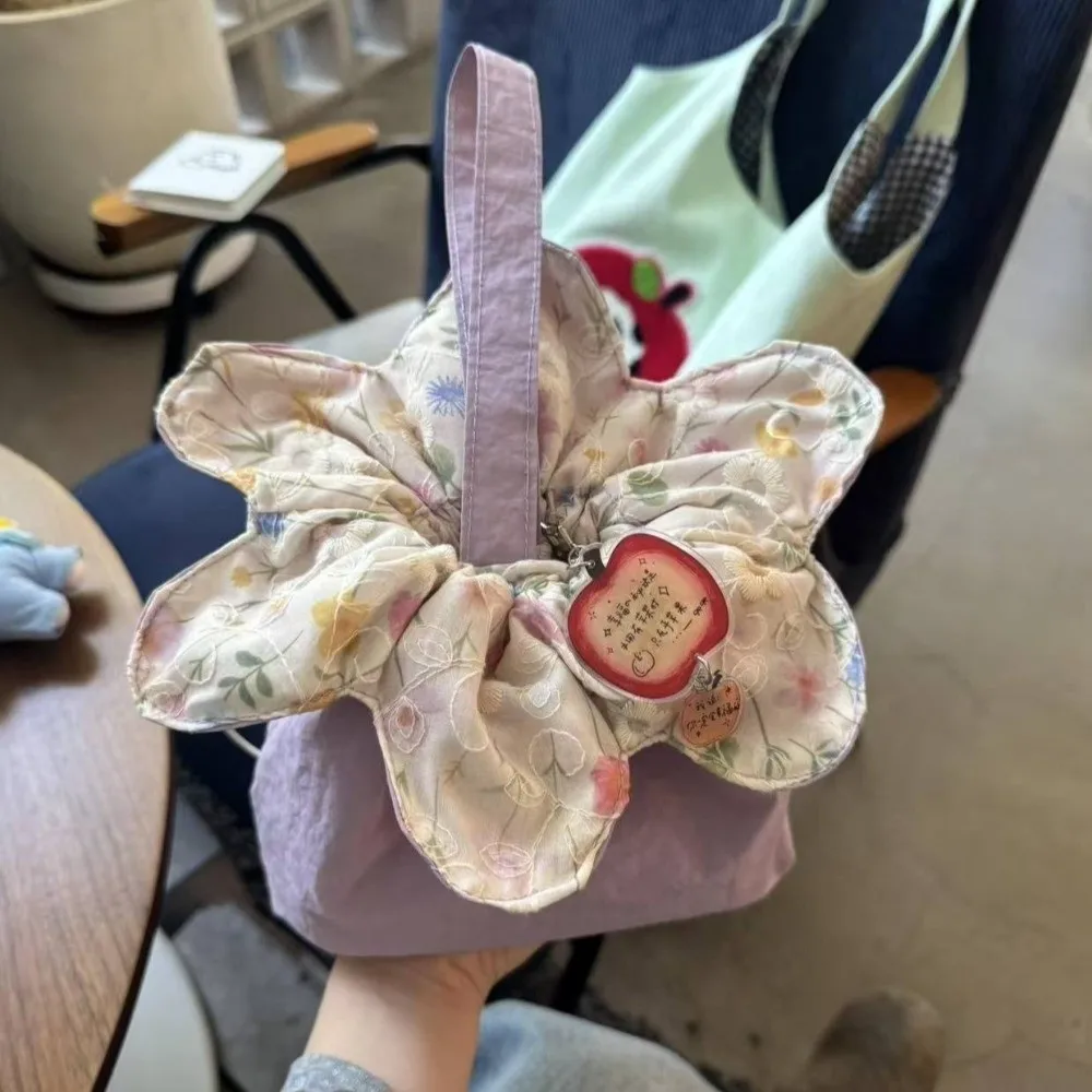 Sweet Flower Drawstring Handbag Cute Plaid Double-Sided Phone Pouch Large Capacity Flower Pattern Clutch Purse Commute Travel view 4