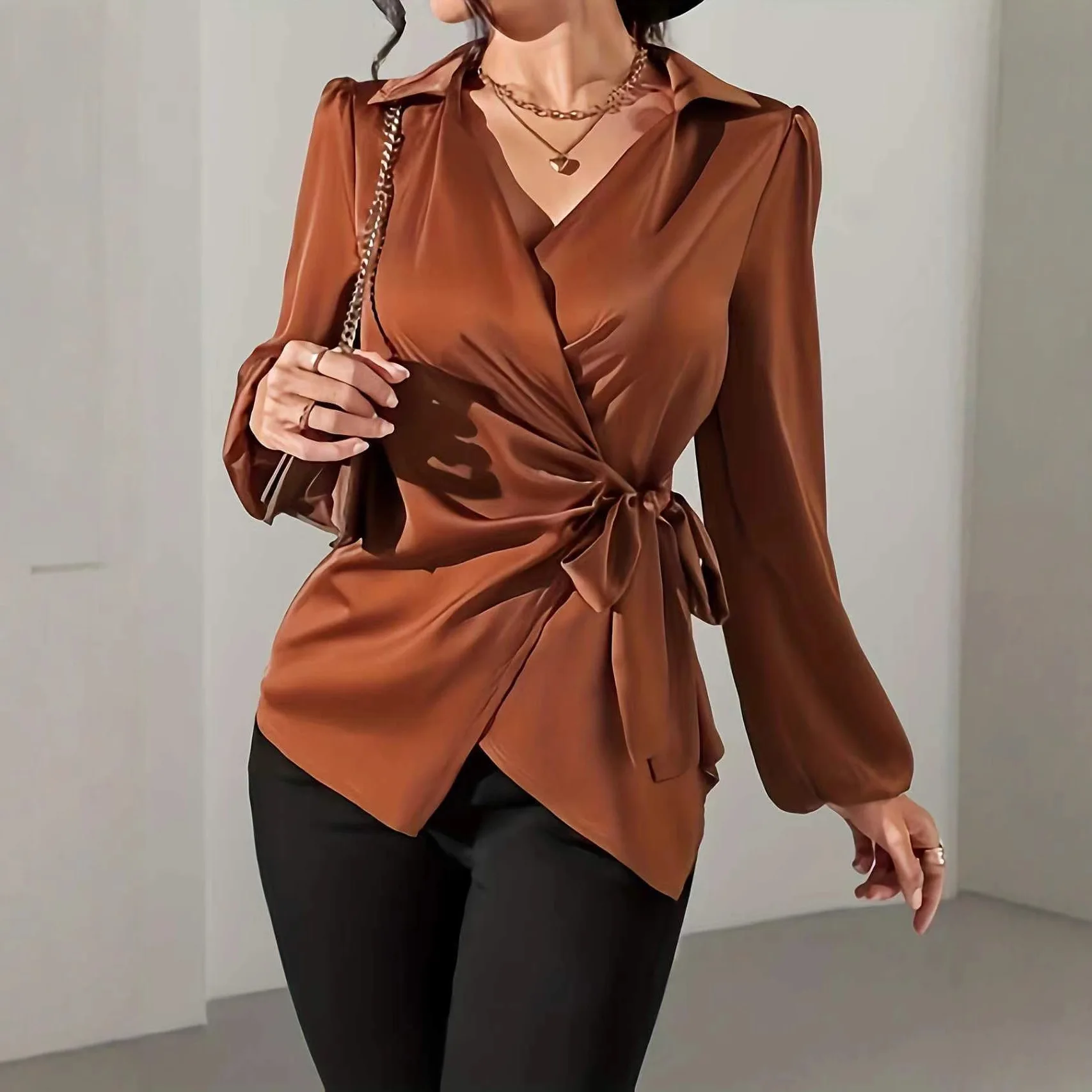 

2026 Women's New Fashion Trend High Quality Versatile Retro V-Neck Shirt Elegant Long Sleeve Comfortable Slim Top for Women
