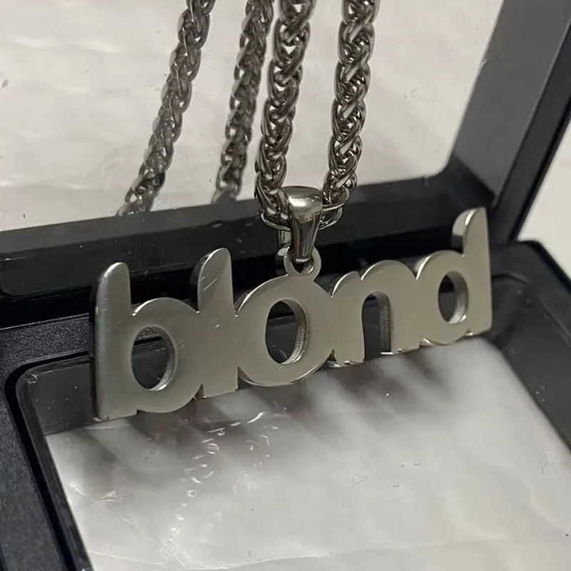 Collar con colgante de letras de acero inoxidable para hombres y mujeres, cadena de suéter de moda, joyería de Hip Hop para celebridades de Internet, nuevo