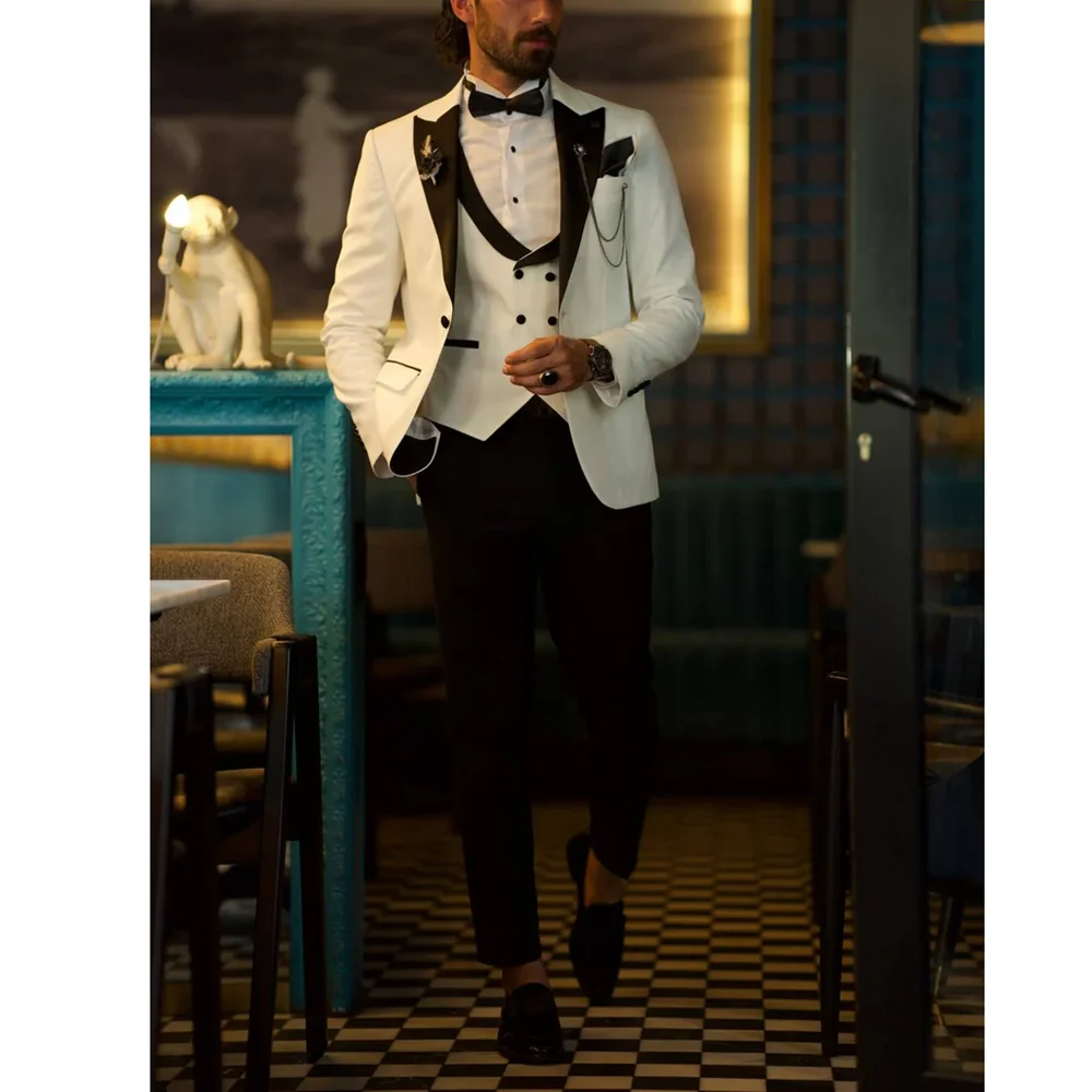 Setelan Pria Solid Elegan 3 Potong Tuksedo Kerah Puncak Satu Kancing Mode Setelan Pria Pengantin Pria Pesta Pernikahan Ramping (Jaket + Rompi + Celana)