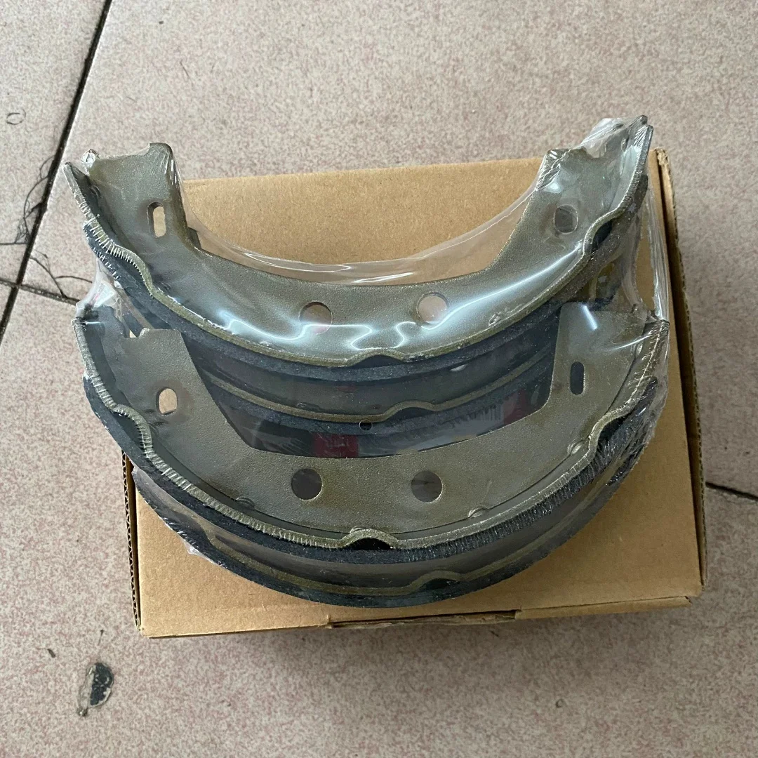 new original Hand Brake Shoe For LAND ROVER FREELANDER 2 L359 2006-2014 LR001020