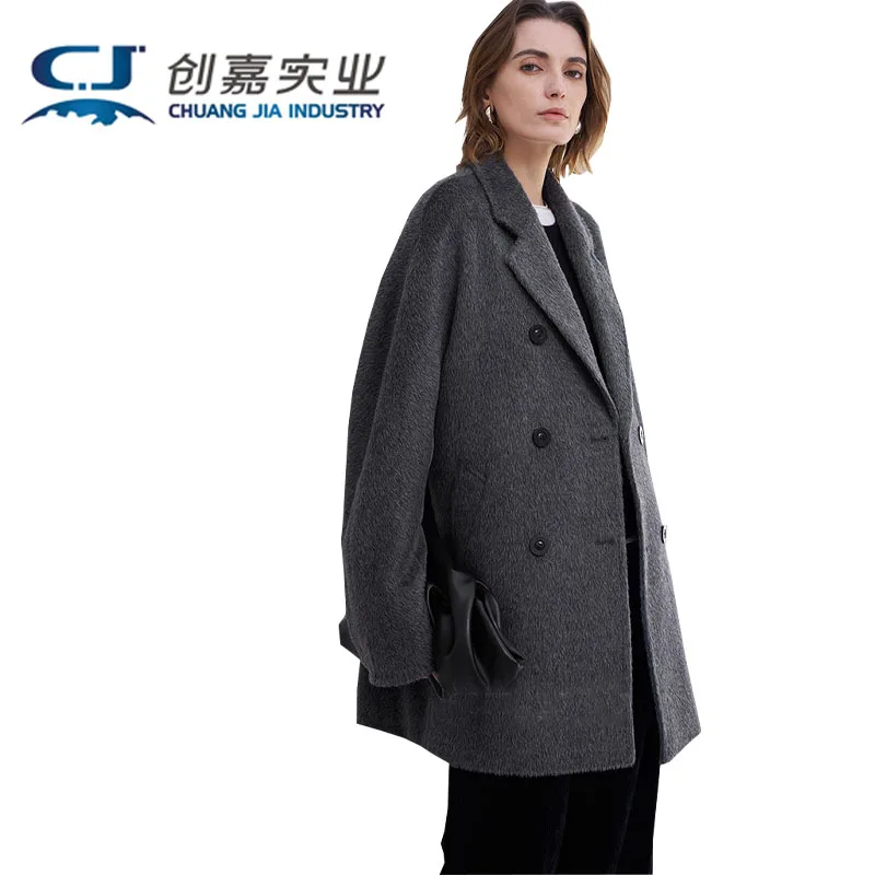 

Двустороннее женское пальто из альпаки с двойными пуговицами спереди — классическое шерстяное пальто для элегантной и модной женской одежды