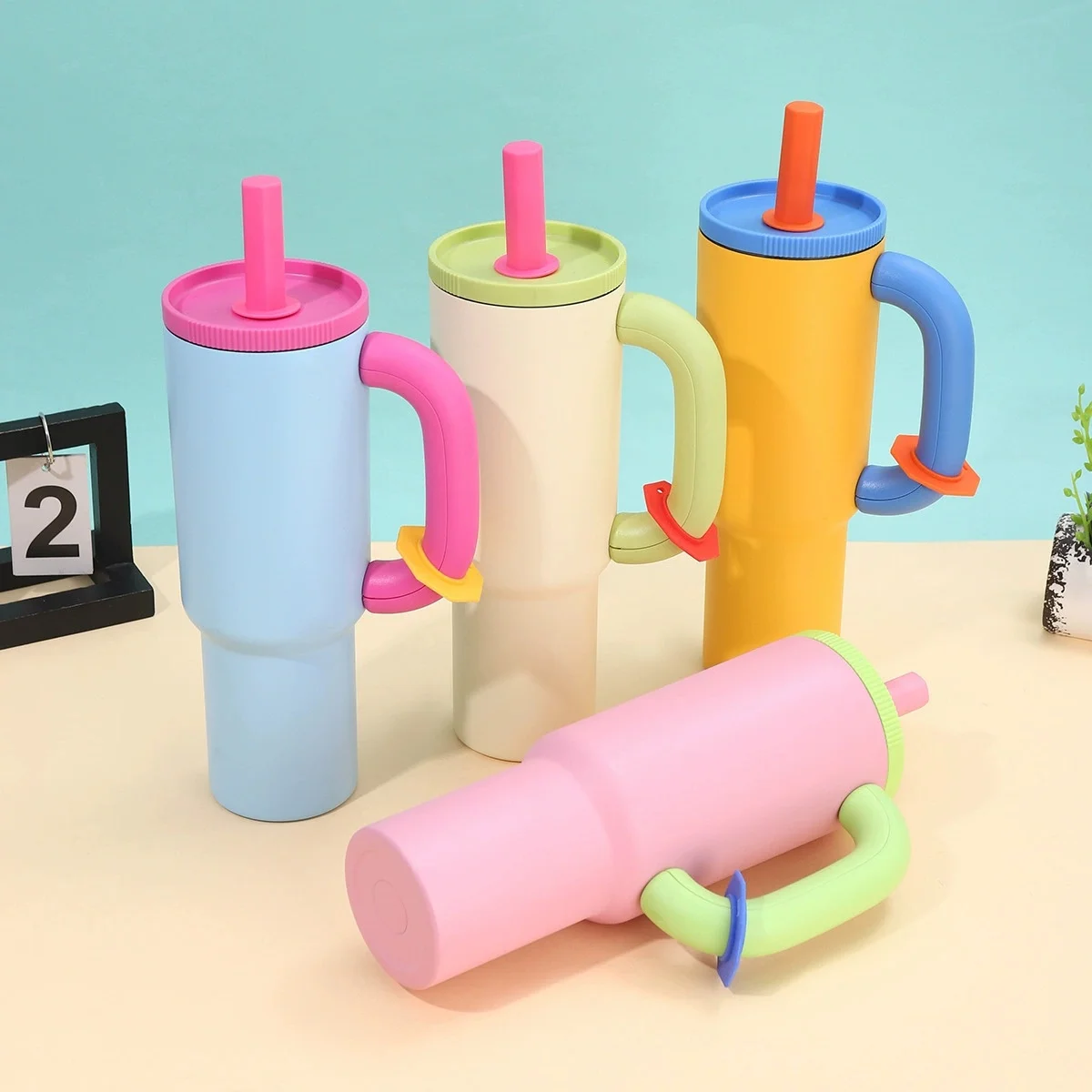 

40OZ Iced Coffee Tumbler Large Capacity Car Thermos Cup With Straw Handle Stainless Steel Flask Outdoor Water Bottle 1200ml