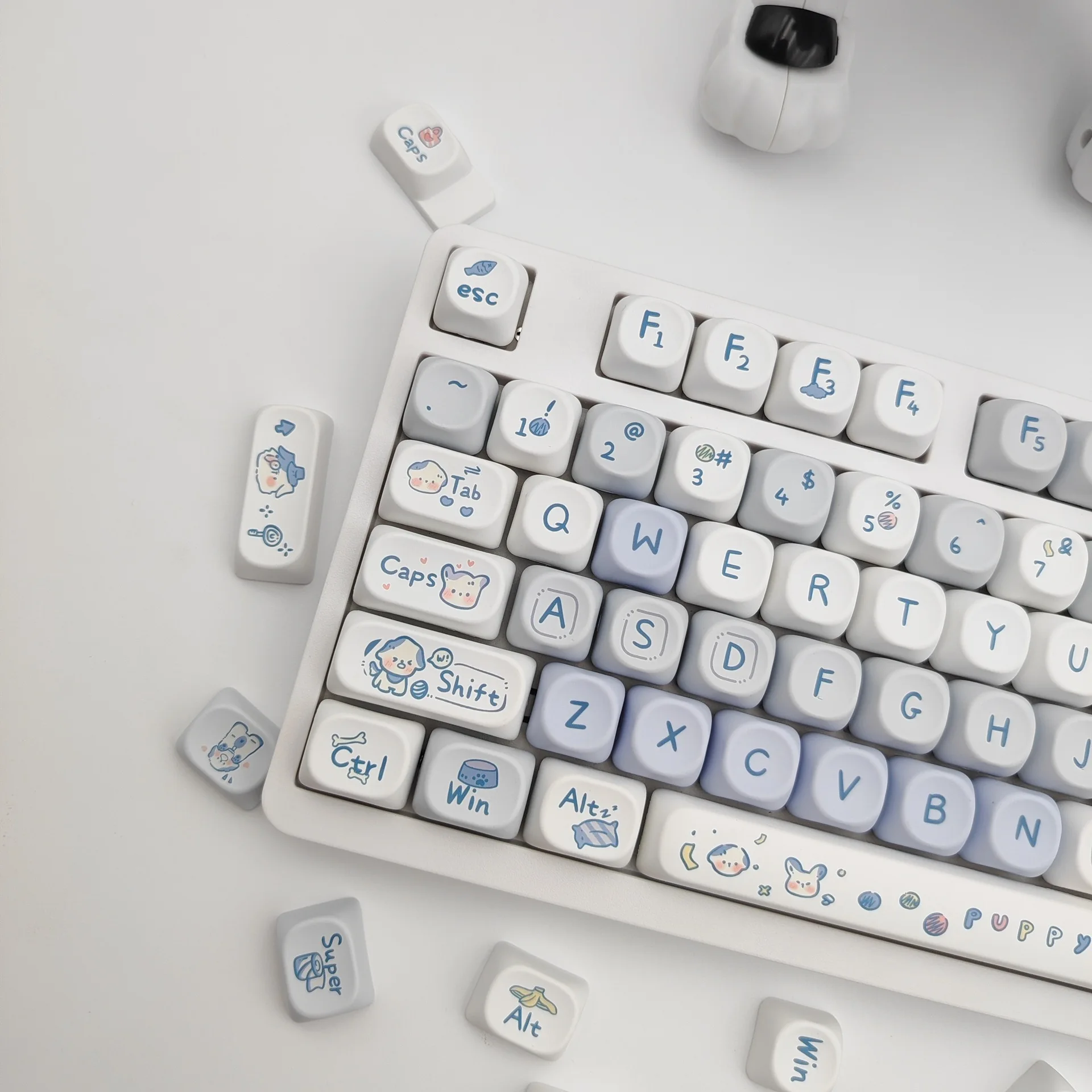 Cute Cartoon MOA Height Keycaps For Mechanical Keyboard Customized Personalized Cute Powder Hot Sublimation PBT 108 Keycaps Set