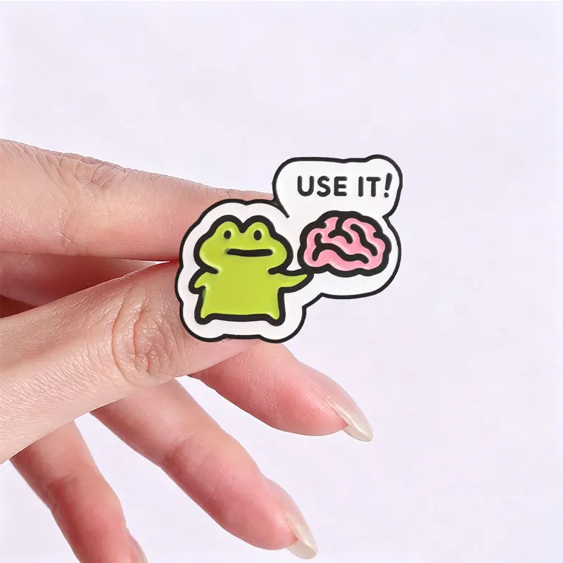 Creative Working Frog Brooch Pins Low-Power Battery Use Brain Badge Enamel Lapel Pin Accessory On Backpack Clothing Ornament