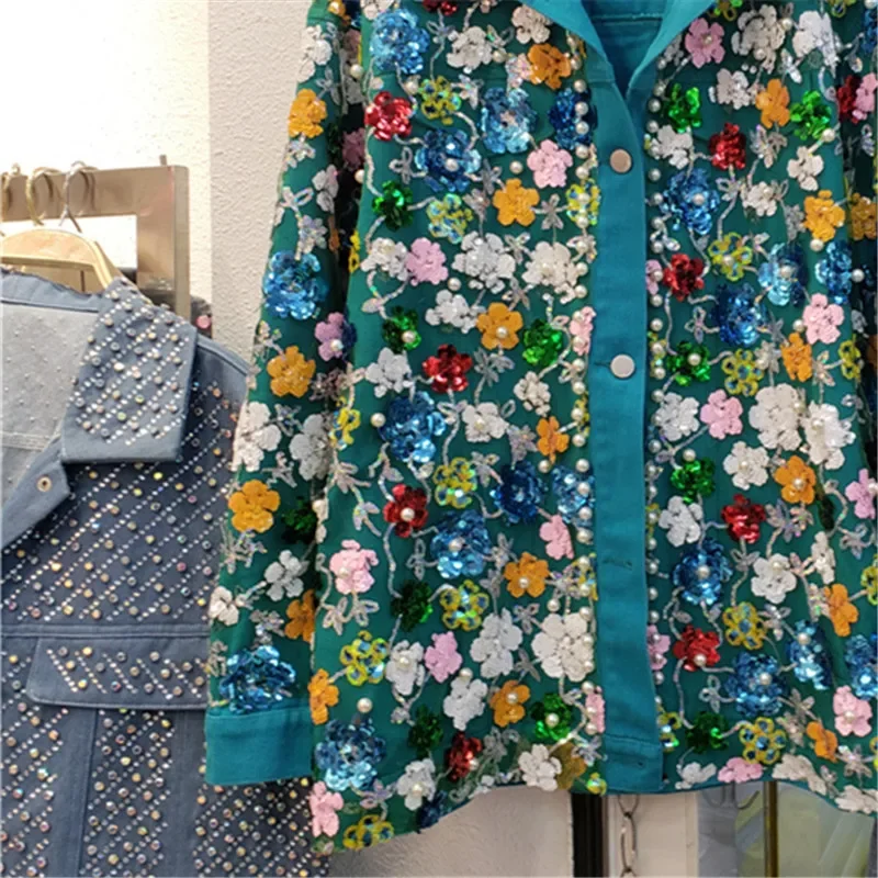 Giacca di jeans in maglia di fiori con diamanti blu pavone e paillettes da donna, corta allentata, capispalla casual, streetwear, giacca di jeans alla moda femminile