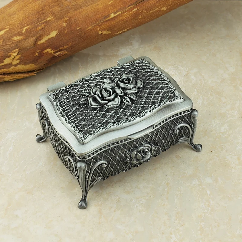 Vintage Metal Jewelry Box Flower Decor Necklace Bracelet Rings Storage Wedding Gift Organizer Carrying Cases Trinket Box