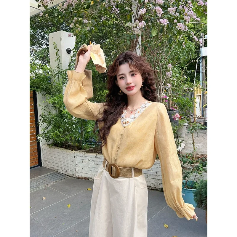 ヴィンテージ長袖女性のシャツ V ネックレースデザイン Y2k ファッショナブルな女性服秋服女性ルーズフィットシャツトップス