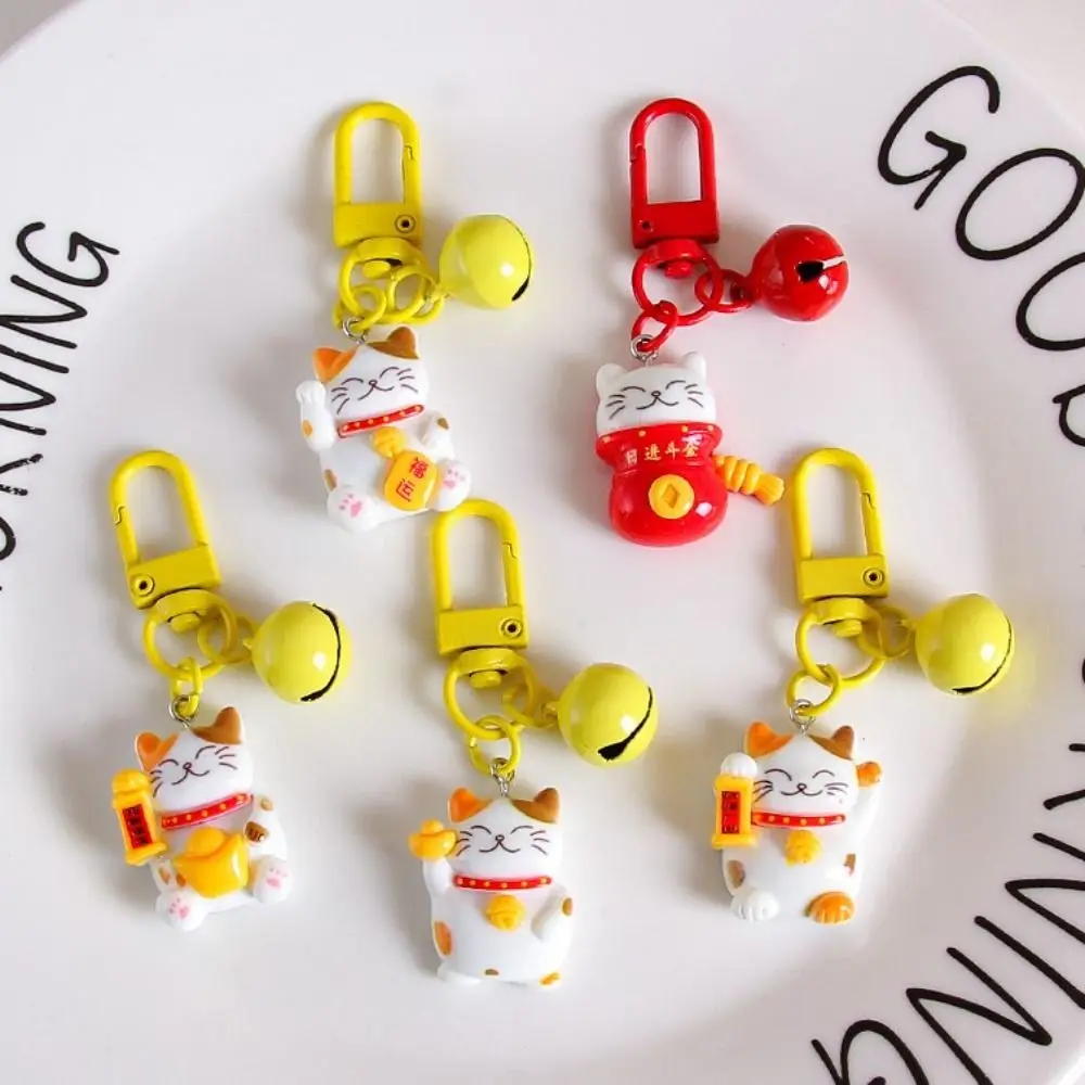 Cute Maneki-neko Key Ring Fortune Cat Car Pendant Resin Mini Lucky Cat Key Chain Hanging Accessory Backpack Decor New Year Gift