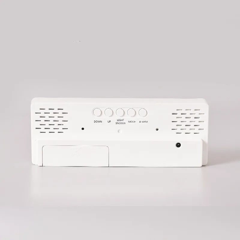 Sprachsteuerung Farbiger digitaler Wecker TEMP Datumsanzeige Nachtmodus Snooze Tischuhr Anti-Stab-Funktion 12/24H LED-Uhr – Detail 2