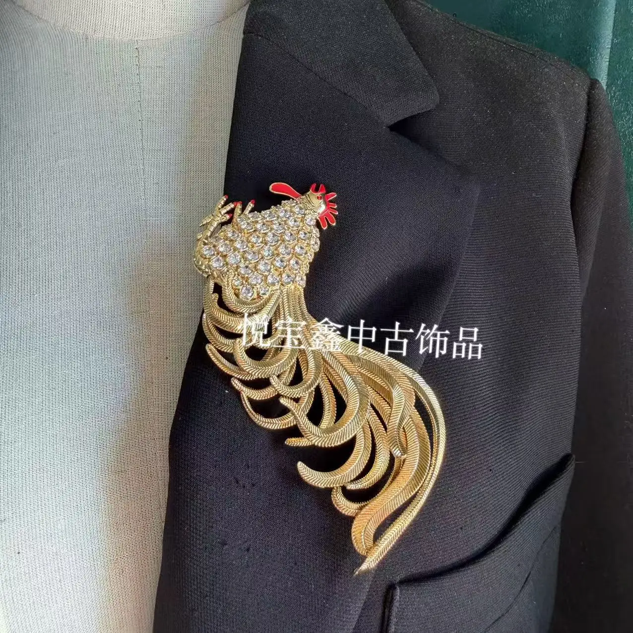 Vivid animal brooch plain gold  inlaid zircon temperament  rooster 3D brooch jewelry elegant  jewelry