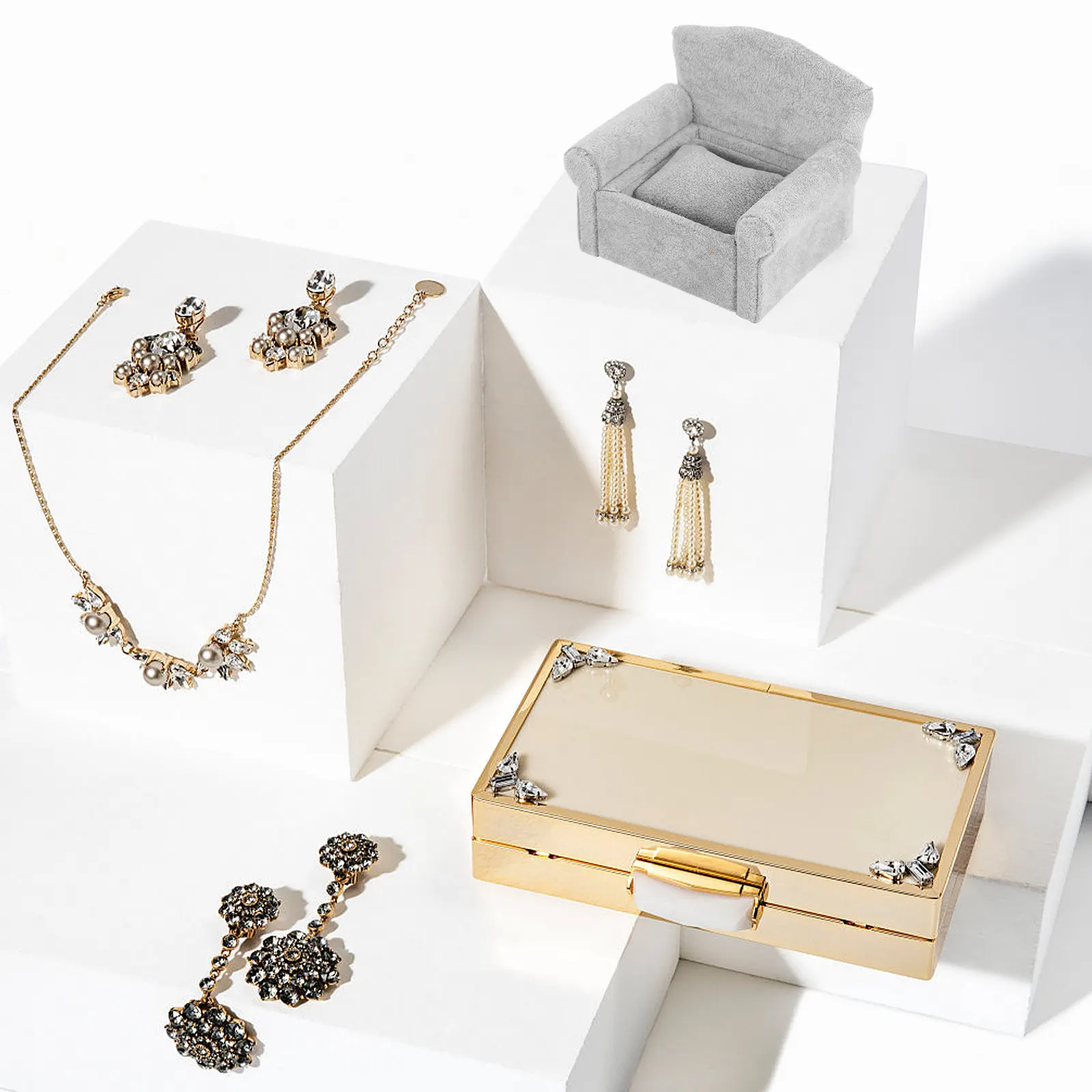 

Элегантная подставка-органайзер для хранения ювелирных украшений, часов, браслетов и цепочек, компактная, с устойчивым основанием, для спальни и прикроватной тумбочки