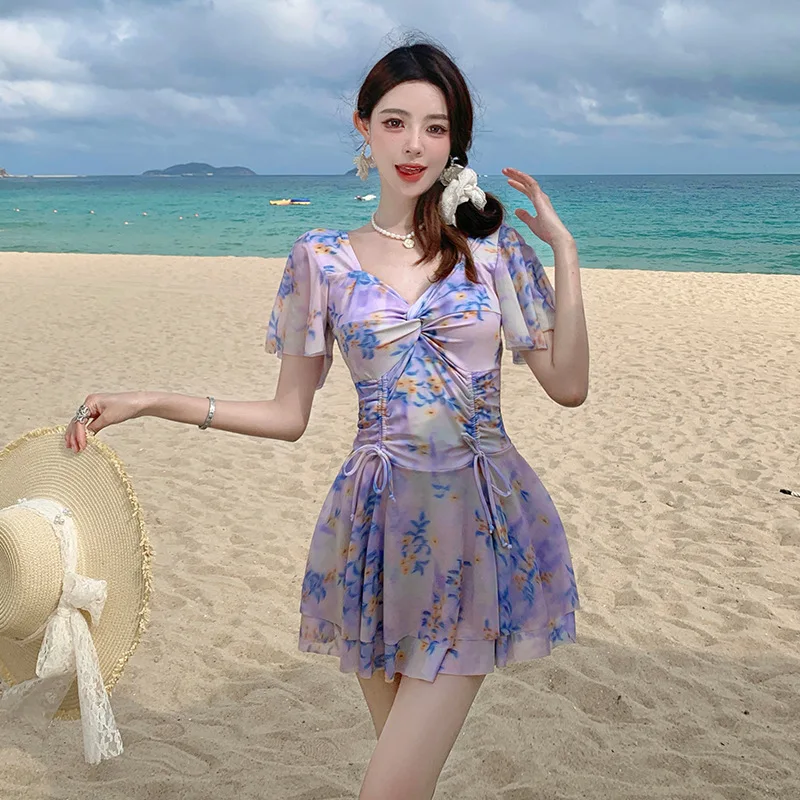 Costume da bagno intero con gonna da donna, stampa floreale dolce e elegante, costume da bagno da vacanza al mare chic a mezza manica modesto