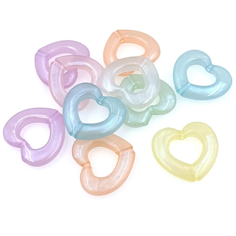 10 sztuk/worek Hollow Love Heart koraliki DIY biżuteria akcesoria moda akrylowe kreatywne ręcznie robione breloki wisiorki hurtowo