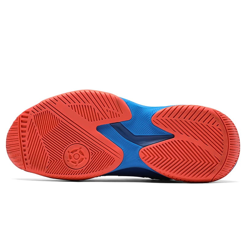 negozio-specializzato-per-scarpe-da-tennis-filiale-di-un'azienda-di-grandi-dimensioni