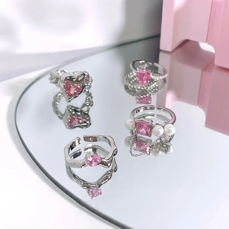 Hip Hop Sweet Style Pink Diamonds Heart-shaped Rings for Women Shining Beautiful Pearl Tassels Chain Ring Party Jewelry