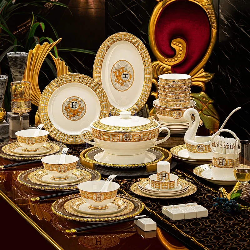 Bone China Luxury Dinnerware Sets Christmas Kitchen Gift Guests Porcelain Plates Set Wedding Party Jogo De Jantar Dishes