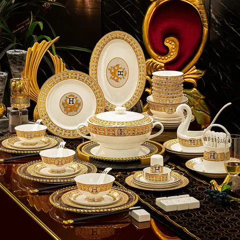 Bone China Luxury Dinnerware Sets Christmas Kitchen Gift Guests Porcelain Plates Set Wedding Party Jogo De Jantar Dishes