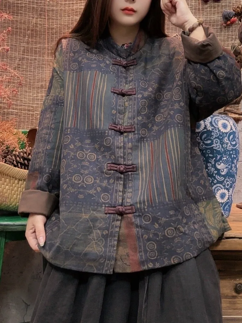 سترة قطنية صينية شتوية جديدة لعام 2025 مع ياقة واقفة وزر للنساء في منتصف العمر والمركبات العرقية...