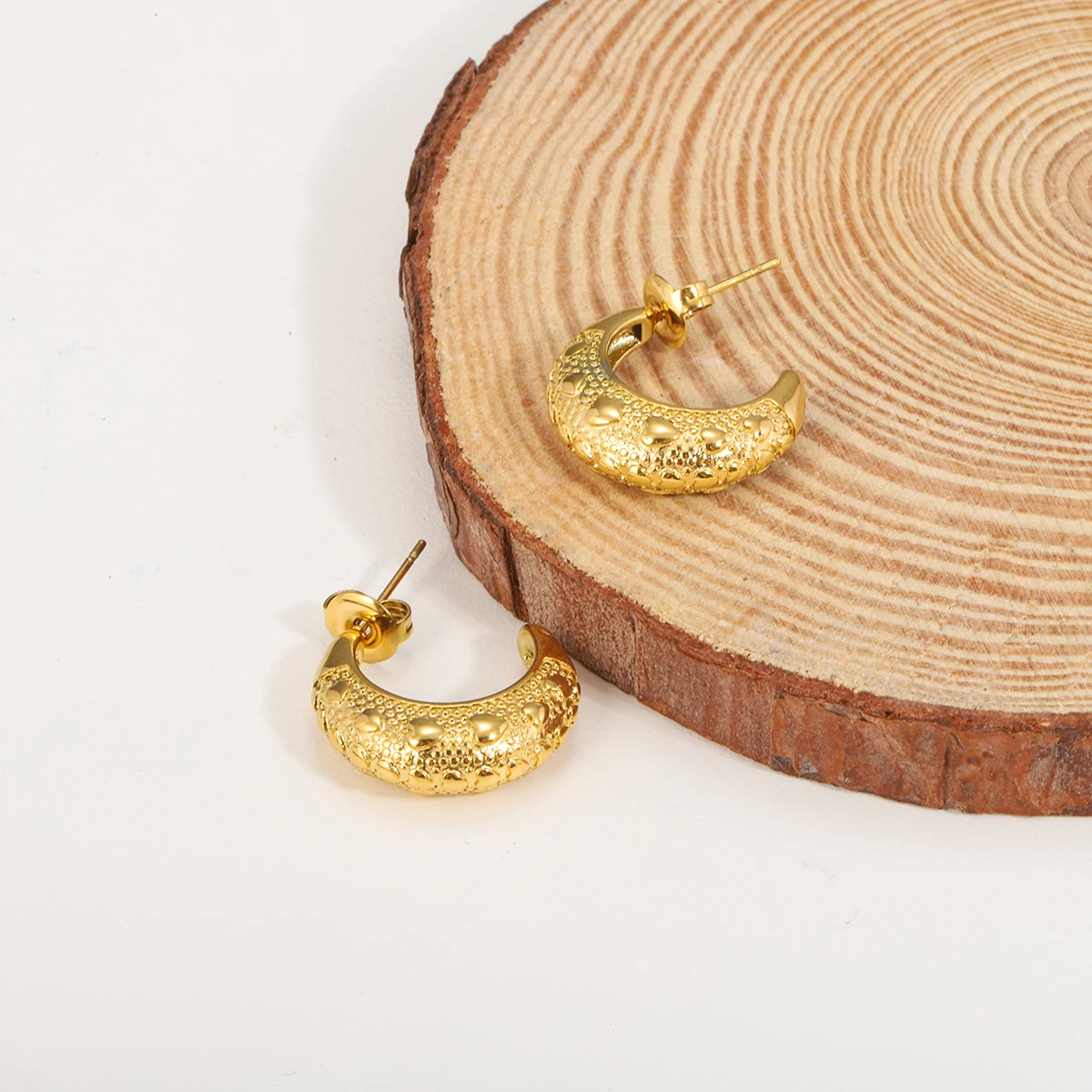 Stylish C-shaped 18K gold-plated stainless steel earrings are perfect for women's gifts image 4